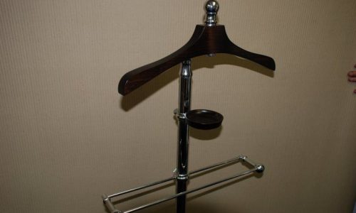 Valet Stand